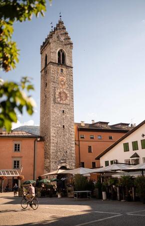 sterzing-zwoelferturm-suedtirol-vipiteno